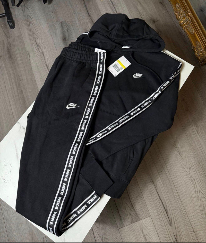 Nike Club Tracksuit Black
